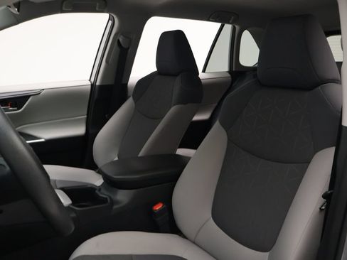 Certified 2025 Toyota RAV4 XLE AWD/4WD image 13