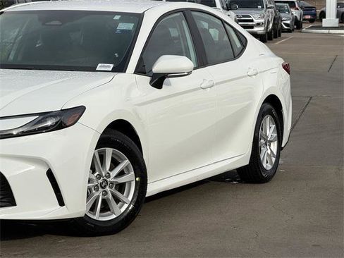 Certified 2025 Toyota Camry LE image 3