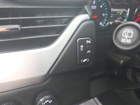 Used 2019 GMC Yukon SLT image 19