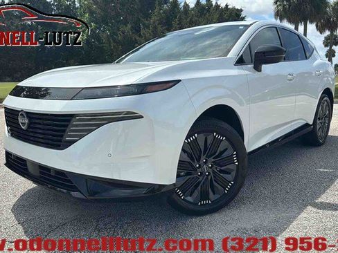 Used 2025 Nissan Murano Platinum w/ Cargo Package image 1