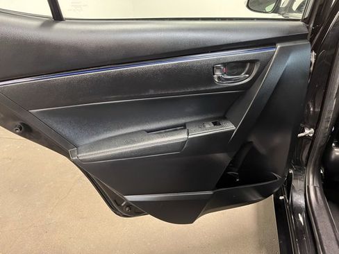 Used 2019 Toyota Corolla L image 16