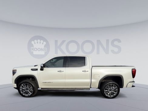 Used 2024 GMC Sierra 1500 Denali Ultimate image 2