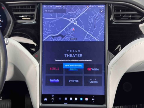 Used 2019 Tesla Model X 75D image 30