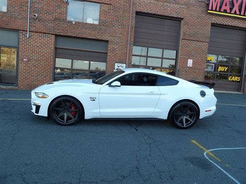Used 2018 Ford Mustang GT Premium image 4