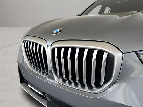 Certified 2025 BMW X5 xDrive40i image 2
