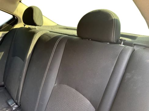 Used 2016 Nissan Versa SL image 20