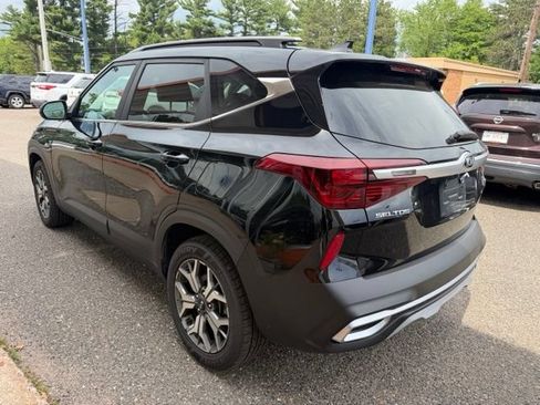 Used 2021 Kia Seltos EX AWD/4WD image 5