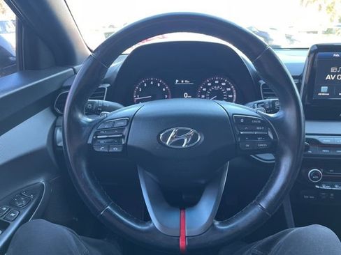 Used 2019 Hyundai Veloster 2.0 Premium image 25