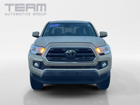 Used 2019 Toyota Tacoma SR5 image 2