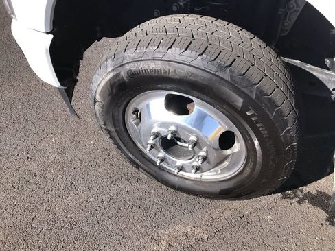 Used 2024 Ford F350 Limited w/ FX4 Off-Road Package image 10