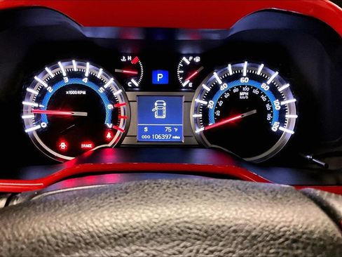 Used 2018 Toyota 4Runner TRD Off-Road AWD/4WD image 13