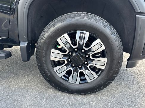 Used 2024 GMC Sierra 2500 Denali w/ Technology Package image 12