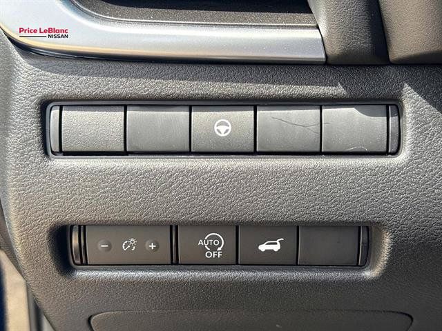 Certified 2026 Nissan Rogue SV FWD image 19