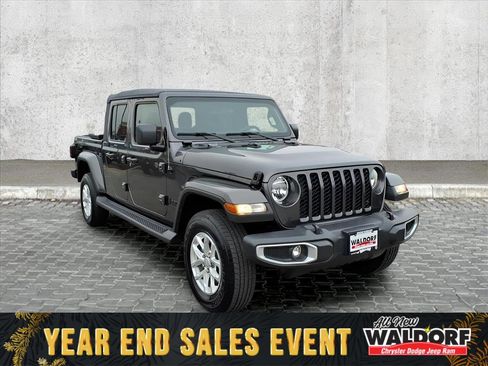 Used 2023 Jeep Gladiator Sport image 1