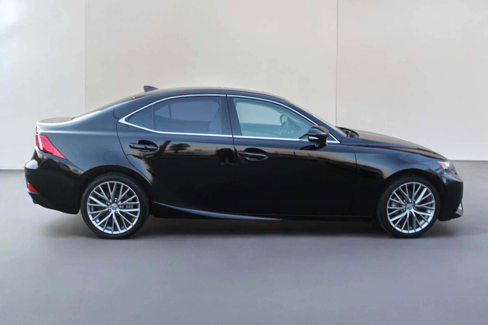 Used 2015 Lexus IS 250 w/ Navigation System Package RWD image 2