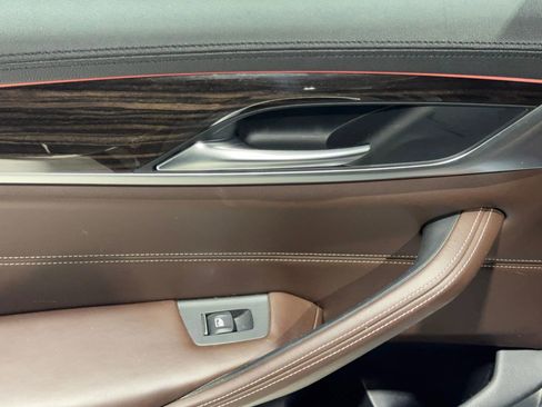 Used 2018 BMW 540i xDrive image 21