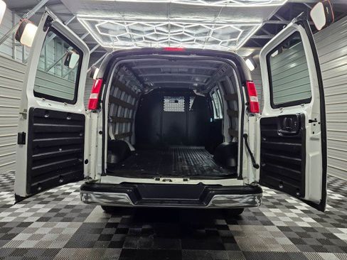 Used 2021 GMC Savana 2500 w/ Driver Convenience Package RWD image 11