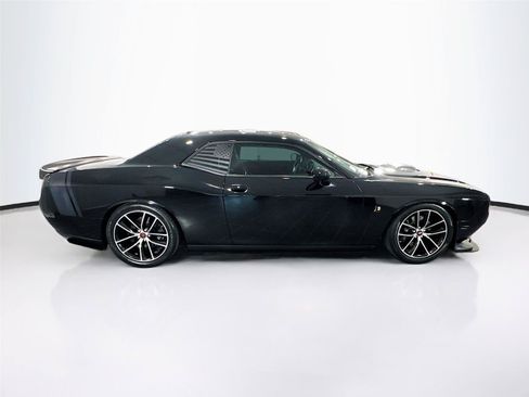Used 2016 Dodge Challenger R/T Scat Pack RWD image 30