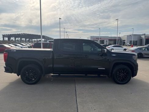 Used 2025 GMC Sierra 1500 Elevation w/ Elevation Premium Package image 3