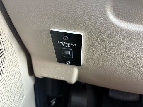 Used 2018 Ford E-450 and Econoline 450 Super Duty w/ Motorhome Prep Package image 42