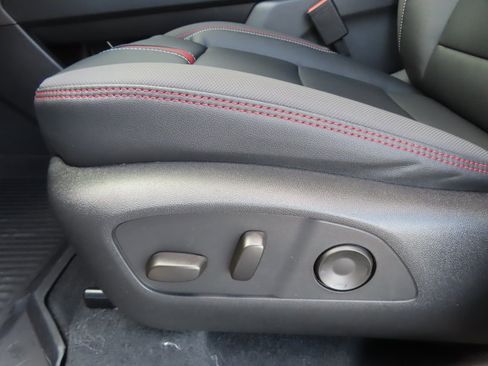 New 2026 Chevrolet Traverse RS w/ LPO, Floor Liner Package image 10