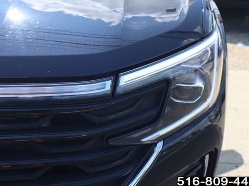 Used 2024 Volkswagen Atlas SEL Premium R-Line AWD/4WD image 12