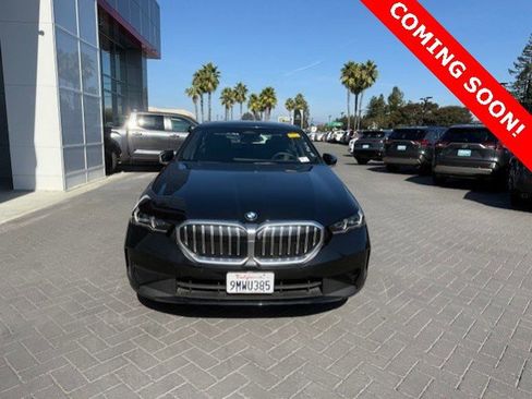 Used 2024 BMW 530i xDrive w/ Premium Package image 2