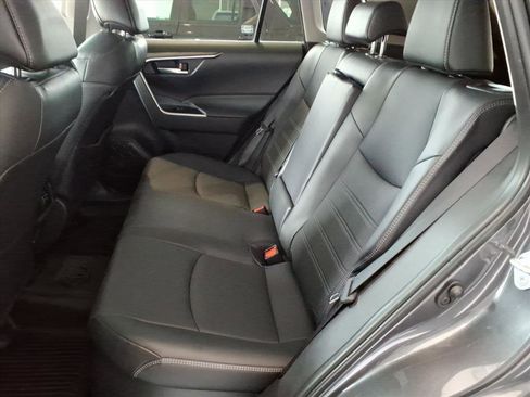 Used 2023 Toyota RAV4 XLE Premium image 13