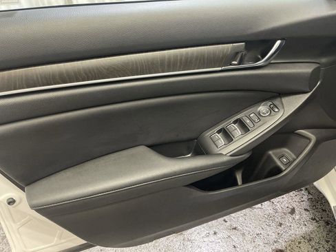 Used 2021 Honda Accord EX image 13