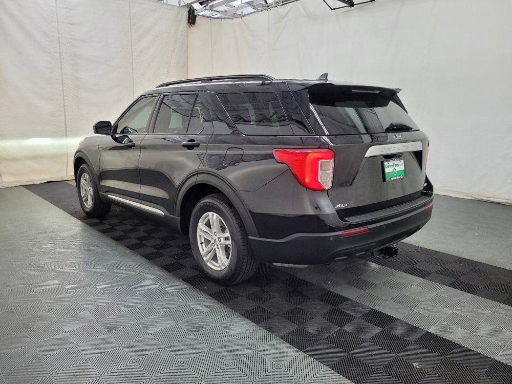 Used 2021 Ford Explorer XLT AWD/4WD image 5