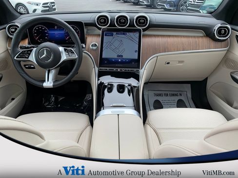 Used 2024 Mercedes-Benz GLC 300 4MATIC image 2
