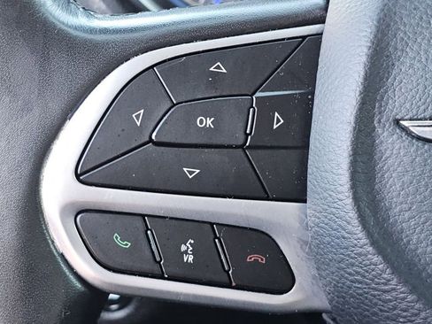 Used 2020 Chrysler 300 Touring w/ Sport Appearance Package image 15