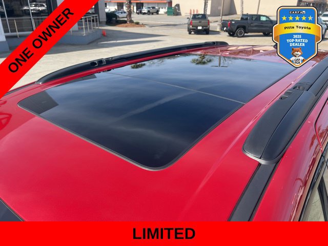 Used 2025 Chrysler Pacifica Limited FWD image 9