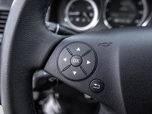 Used 2011 Mercedes-Benz C 300 4MATIC Sedan image 14