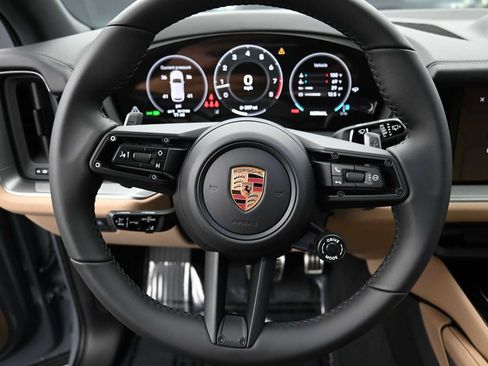 New 2026 Porsche Cayenne S AWD/4WD image 9