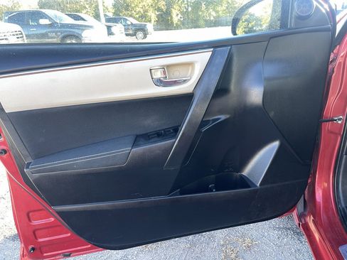 Used 2016 Toyota Corolla LE image 12