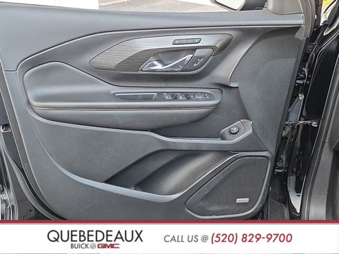 Used 2021 GMC Terrain SLT w/ Infotainment Package II FWD image 9
