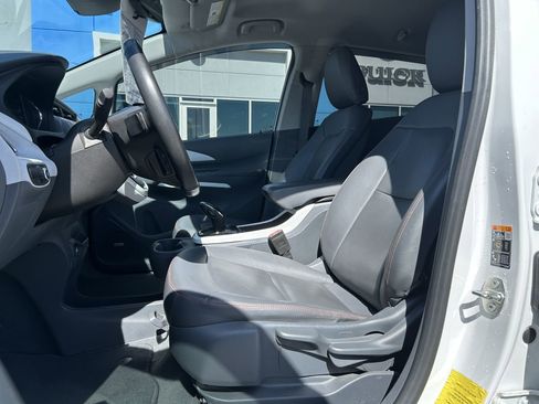Used 2017 Chevrolet Bolt Premier w/ Driver Confidence II Package FWD image 12