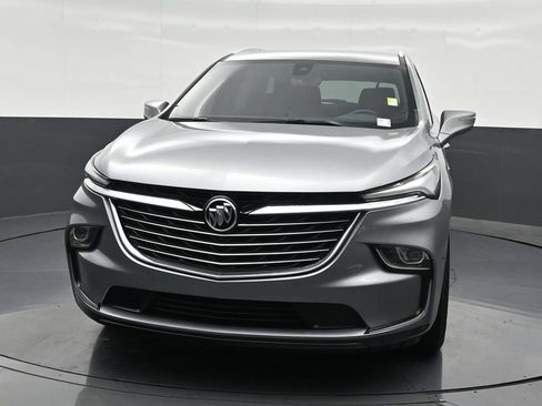 Used 2024 Buick Enclave Essence w/ Technology Package FWD image 9