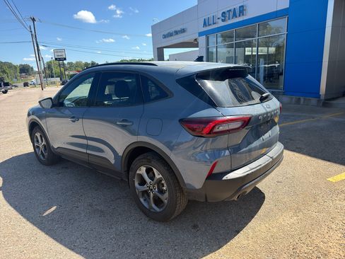 Used 2025 Ford Escape ST-Line Select AWD/4WD image 9