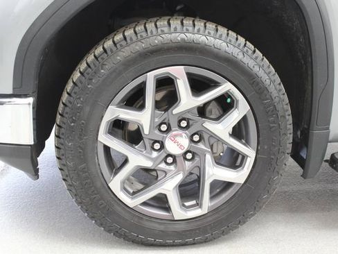 Used 2023 GMC Sierra 1500 SLT w/ SLT Premium Package AWD/4WD image 6