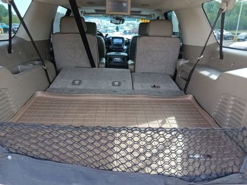 Used 2018 Chevrolet Suburban LT AWD/4WD image 32