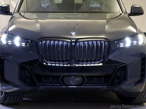 New 2026 BMW X5 xDrive40i w/ M Sport Package AWD/4WD image 6
