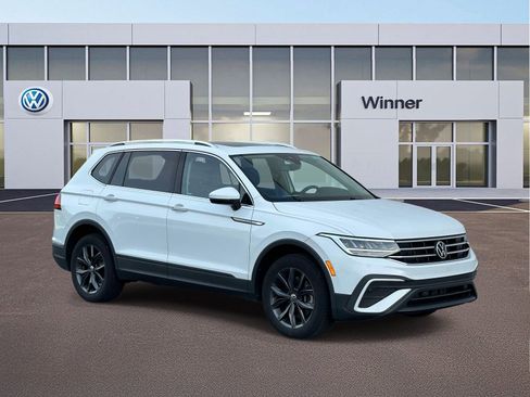 Used 2022 Volkswagen Tiguan SE AWD/4WD image 5