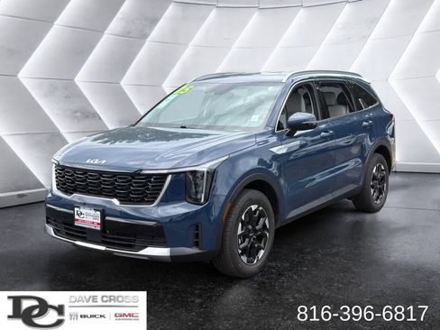 Used 2025 Kia Sorento S AWD/4WD image 1