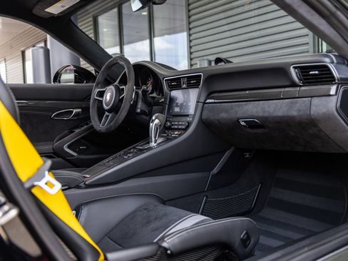 Certified 2018 Porsche 911 GT3 RWD image 48