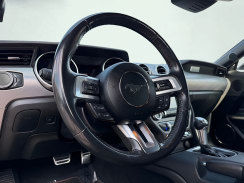 Used 2022 Ford Mustang Premium RWD image 37
