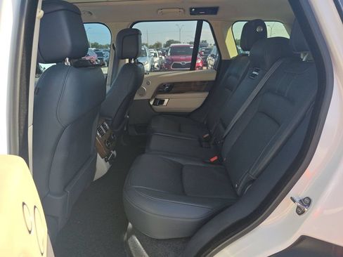 Used 2019 Land Rover Range Rover HSE AWD/4WD image 4