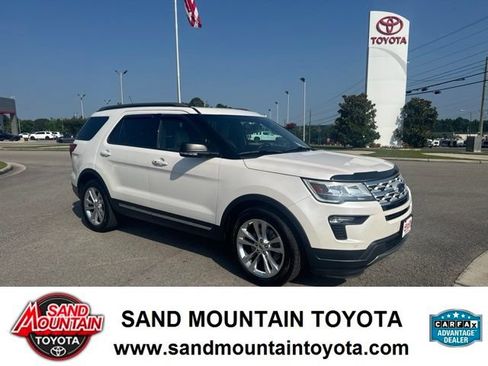 Used 2019 Ford Explorer XLT w/ Equipment Group 202A FWD image 1