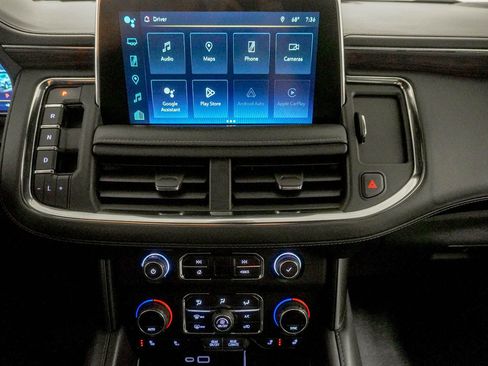 Used 2022 Chevrolet Tahoe Z71 w/ Luxury Package AWD/4WD image 25